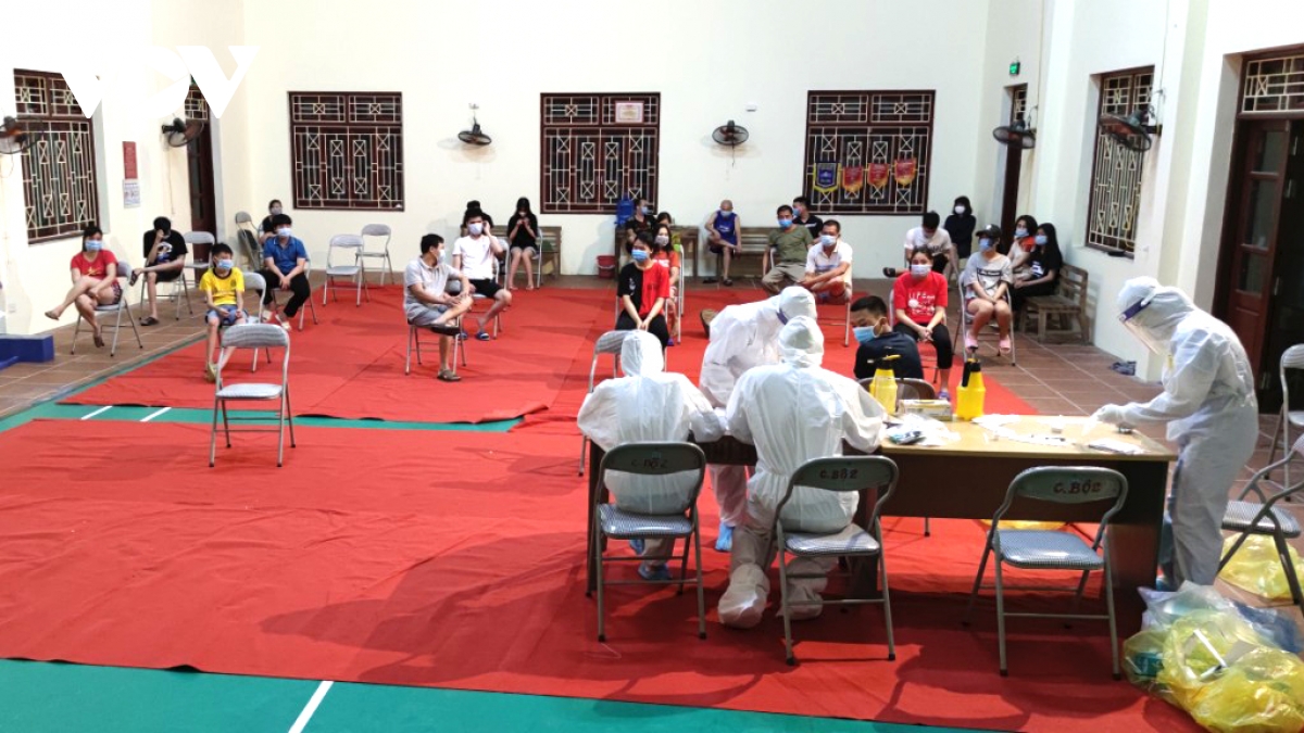 Huyện Thuận Thành (Bắc Ninh) tăng cường lấy mẫu F2 và bố trí các chốt trực 24/24h